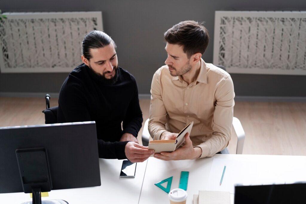 - 2. Ventajas del Desarrollo de Software Personalizado que Beneficiarán a Tu Empresa