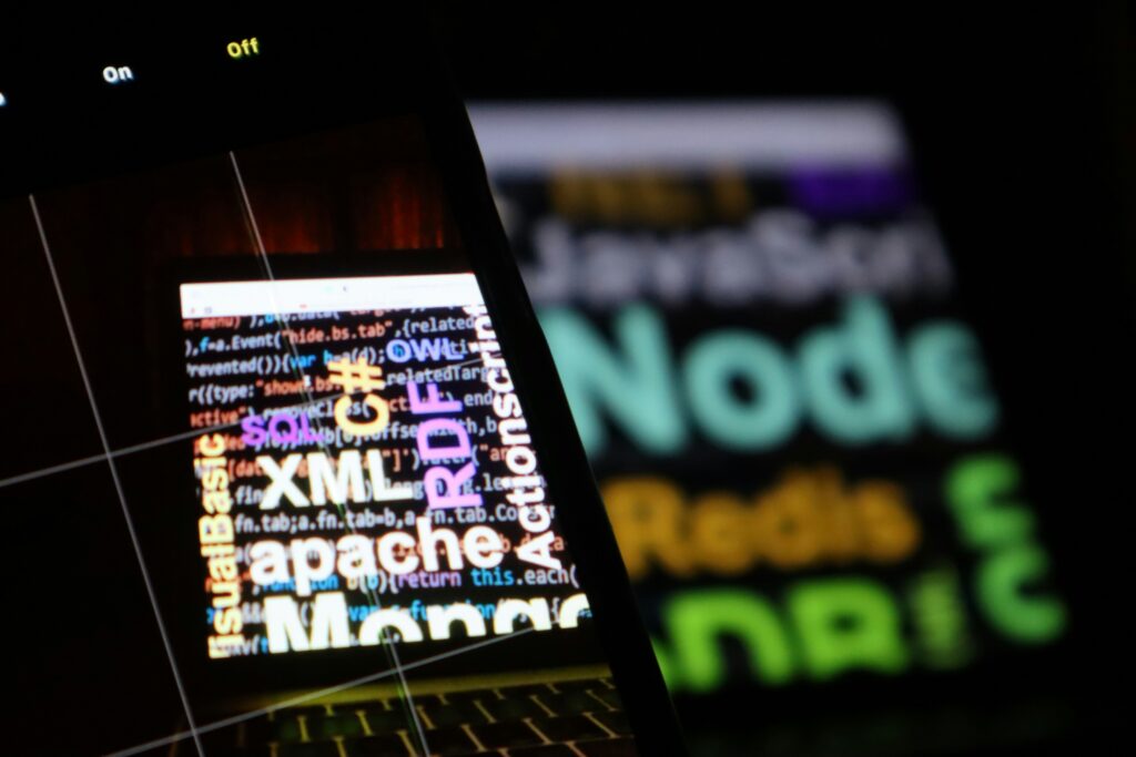 Low-Code y No-Code vs. Desarrollo Tradicional: ¿Cuándo Conviene Cada Uno? 3 Low-Code y No-Code Compara Low-Code y No-Code vs Desarrollo Tradicional: costos, velocidad y escalabilidad. Descubre cuál conviene a tu proyecto. ¡Habla con LARS!